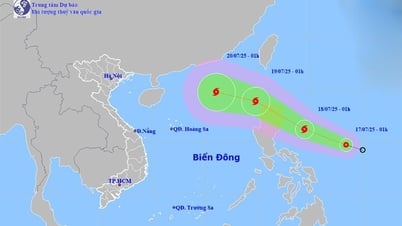 Áp thấp nhiệt đới đang di chuyển rất nhanh, dự báo sẽ mạnh lên thành bão
