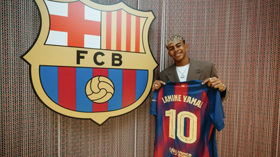 Lamine Yamal – "Số 10" mới của Barcelona và hành trình tuổi 18 rực rỡ
