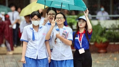 Điểm các tổ hợp chênh lệch lớn, cơ hội của thí sinh ra sao?