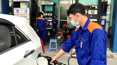 Giá xăng giảm