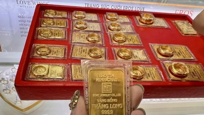 Giá vàng hôm nay (17-7): Trong nước giảm, thế giới bật tăng