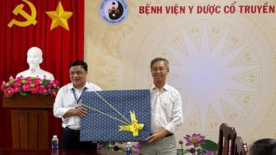 Bệnh viện Đa khoa Y dược cổ truyền - Phục hồi chức năng An Giang trao đổi kinh nghiệm tại Bệnh viện Y dược cổ truyền Kiên Giang