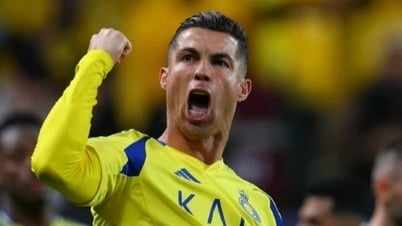 C.Ronaldo ẵm hàng loạt giải thưởng dù đội nhà trắng tay