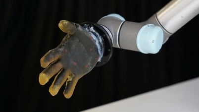Роботы «чувствуют боль» как люди благодаря искусственной коже