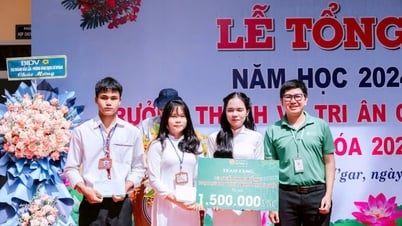 "Cú đúp" điểm 10 của nữ sinh Đắk Lắk giàu nghị lực