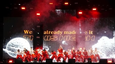 Sôi động lễ hội “K-pop Lovers Festival 2025” tại Hà Nội
