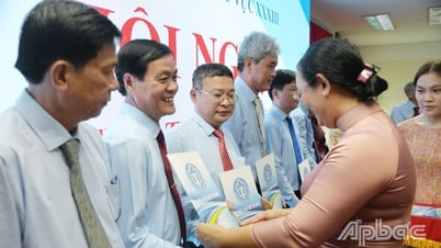 "Đi từng ngõ, gõ từng nhà, rà từng người tham gia" bảo hiểm xã hội tự nguyện