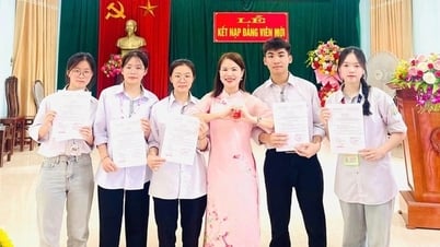 Một lớp ở miền núi có 34 học sinh đạt từ 25 điểm trở lên
