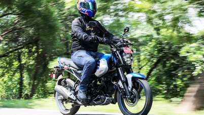 "Examining" the world's first natural gas-powered motorcycle