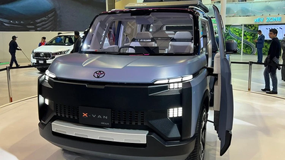 Toyota X-Van Gear - MPV "đẹp như Land Cruiser" sắp ra mắt