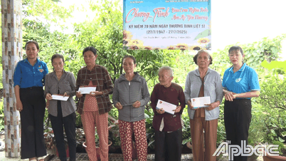 Xã Tân Thuận Bình: Tổ chức "Bữa cơm nghĩa tình, ấm áp yêu thương"