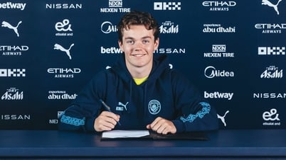 Man City ký hợp đồng với 'đàn em' Haaland