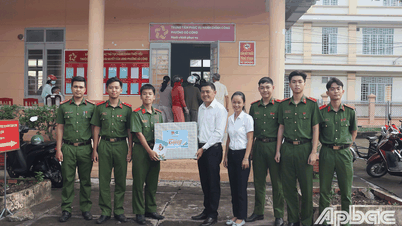Thường trực Tỉnh đoàn Đồng Tháp thăm, động viên các đội hình Hành quân xanh
