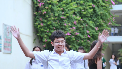 Hanoi lowers admission scores for 8 schools, 'overflows' enrollment for 4 schools