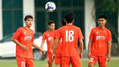 Tấm vé bất ngờ và cơ hội bước ra ánh sáng của sao mai U.23 Việt Nam