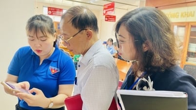 Phường Hạ Long: Hỗ trợ người dân cài đặt chữ ký số