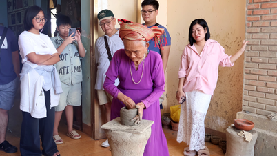 Làng nghề gốm Bàu Trúc vào mùa du lịch cao điểm