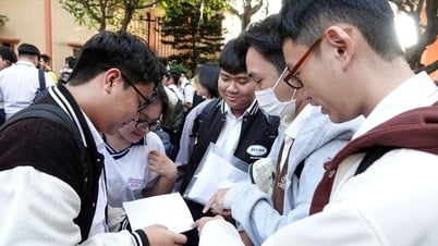 Một trường đại học công lập lấy điểm sàn thấp kỷ lục