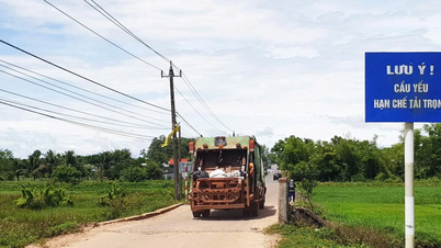 Cầu yếu nguy cơ sập, xã lắp thanh chắn hạn chế xe quá khổ, quá tải