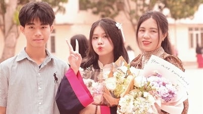 Thủ khoa khối C toàn quốc và những chia sẻ xúc động về người mẹ
