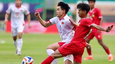 U23 Việt Nam - U23 Lào (hiệp 1) 1-0: Khuất Văn Khang mở tỉ số