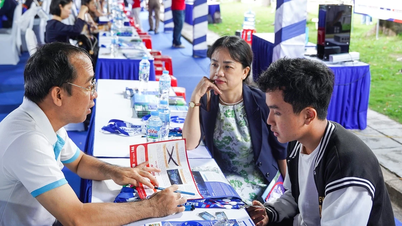 Phụ huynh, thí sinh băn khoăn về cách đặt nguyện vọng xét tuyển đại học