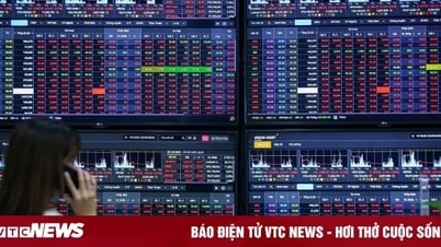 Chứng khoán sắp vượt đỉnh lịch sử 1.500 điểm, có nên đầu tư đón sóng?