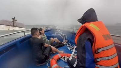 Lật tàu trên vịnh Hạ Long: các lực lượng nỗ lực tìm kiếm người mất tích, đã cứu được 12 người