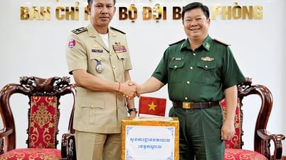 Công an tỉnh Kandal thăm Bộ đội Biên phòng tỉnh An Giang
