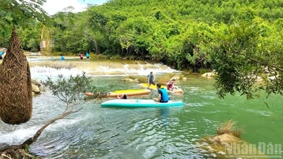 Trên những dòng suối đẹp ở Quảng Bình
