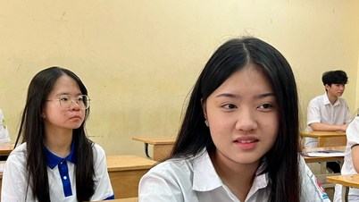 Hà Nội bổ sung điểm chuẩn vào lớp 10: Trường top đầu hạ điểm, 2 trường tuyển nguyện vọng 'tràn'