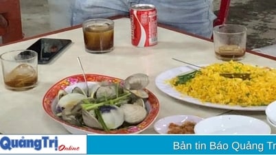 បំភ្លឺ​ព័ត៌មាន​ពី​គ្រួសារ​អាជីវករ​មួយ​នៅ​ទីក្រុង Cua Viet លក់​បាយ​ឆា​គ្រឿង​សមុទ្រ​មួយ​ចាន​តម្លៃ​២០​ម៉ឺន​ដុង