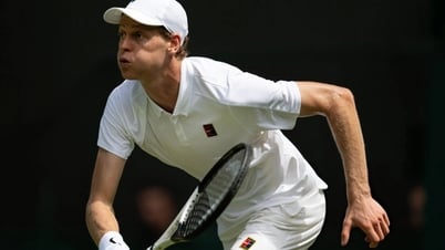 Sinner wins quickly, Djokovic overcomes physical difficulties at Wimbledon