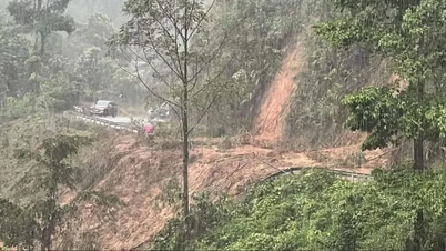 En el noroeste aún llueve y las carreteras están paralizadas por fuertes deslizamientos