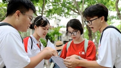 Từ đề thi tốt nghiệp THPT 2025: Giữ hay bỏ kỳ thi '2 trong 1'?
