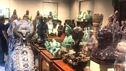 Relief ceramics: Love of land, meaning of life