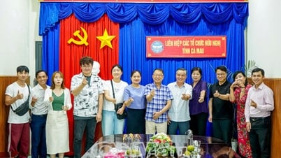 カマウ省友好連合は、コリア・ピース3000組織の代表団を受け入れ、協力した。