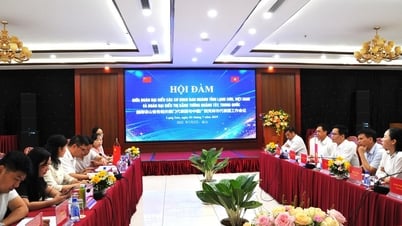 Talks to promote and advertise Vietnam - China trade and tourism events