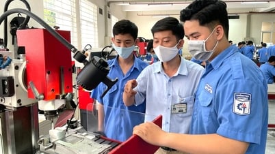 Trường ĐH nào được đào tạo cả CĐ và trung cấp?
