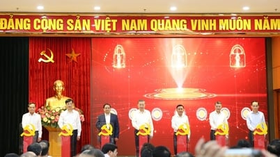 General Secretary To Lam attends the launch of 3 application platform systems serving the implementation of Resolution 57