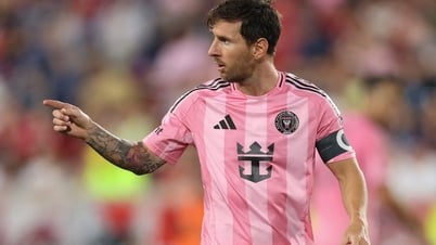 Messi lại lập cú đúp siêu đẳng giúp Inter Miami ngược dòng thắng đậm