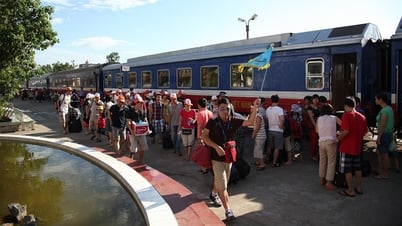 Xu thế giảm chi phí, tăng trải nghiệm khiến vé tàu hỏa “nóng” mùa du lịch hè 2025