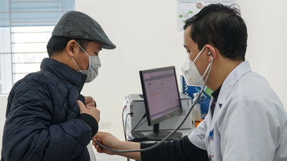 保健省、70歳以上の高齢者向けの「オープン健康保険」提案に回答