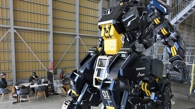 Nhật Bản phát triển robot cứu hộ khổng lồ hình người