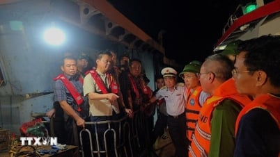 Der stellvertretende Premierminister Tran Hong Ha traf am Ort des gekenterten Schiffes ein, um die Rettungsarbeiten zu leiten.