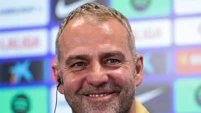 Barca từ bỏ Luis Diaz, đích thân Hansi Flick kéo Rashford khỏi MU