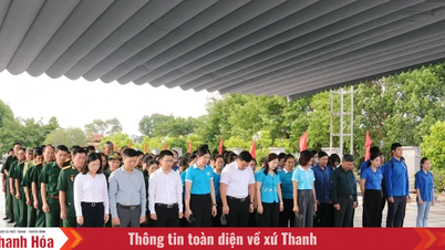 Dâng hương và ra quân dọn vệ sinh môi môi trường tại Nghĩa trang liệt sỹ Hàm Rồng