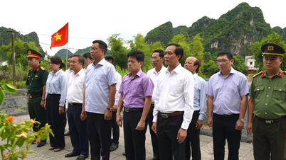 Lãnh đạo tỉnh dâng hương viếng các anh hùng liệt sĩ