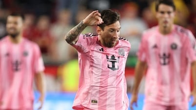 Messi vượt kỷ lục ghi bàn của Ronaldo về số liệu thống kê hàng đầu