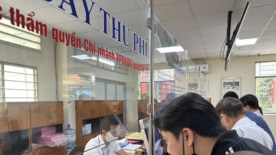 UBND cấp xã nhận phôi sổ hồng để cấp cho người dân